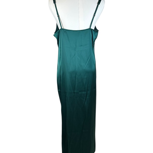 Abercrombie & Fitch Dresses & Skirts - Abercrombie & Fitch Emerald Green Satin Slip Dress Size M Petite NWT.